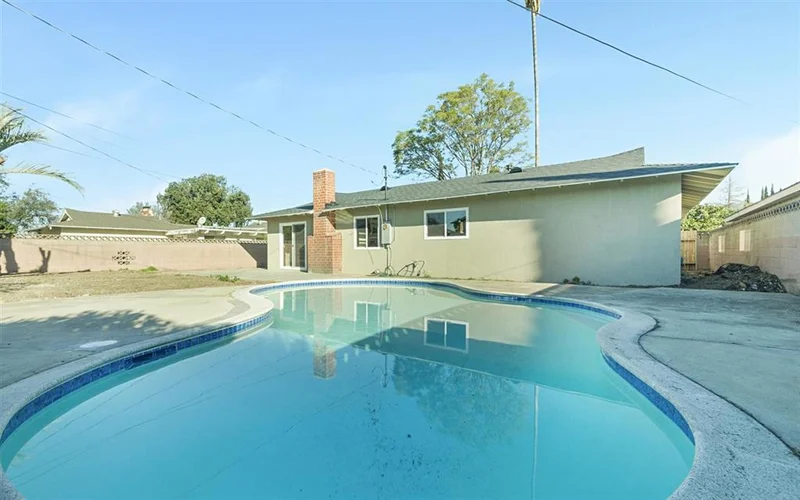 1224 Ave, Pomona, CA 91767