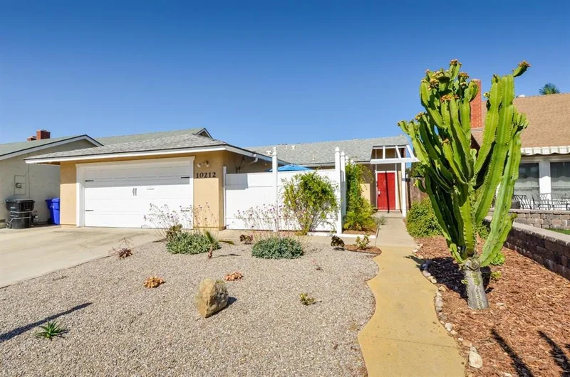 10212 Lipscomb Dr, San Diego, CA 92126