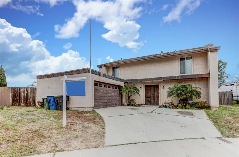 1245 Neptune Dr, Chula Vista, CA 91911