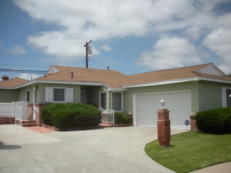 5581 Brunswick Ave., San Diego, CA 92120