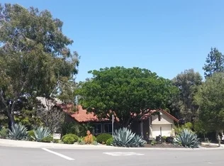 1040 Jasmine Ct, Vista, CA 92081