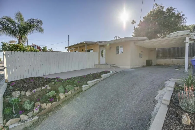 114 Mission Road, Fallbrook, CA 92028