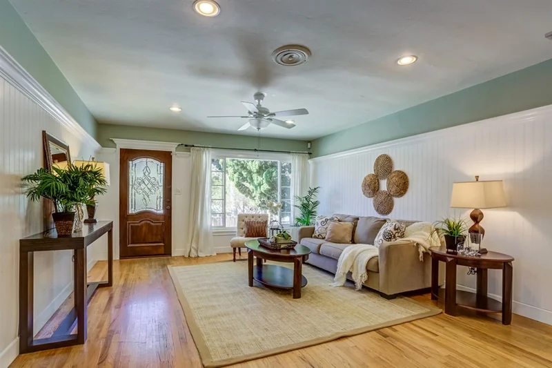 2711 Arroyo, San Diego, CA 92103