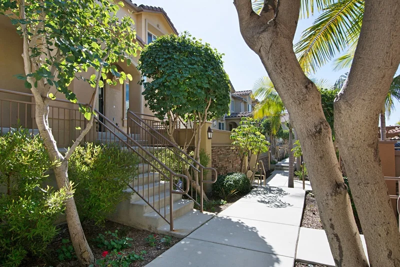 1036 Scenic Way, Carlsbad, CA 92008
