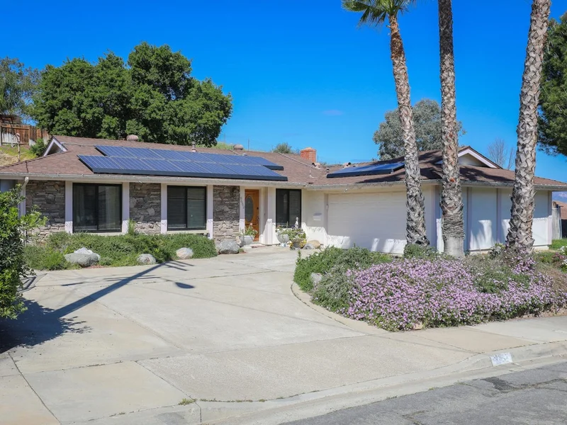 8652 Via Del Luz, El Cajon, CA 92021