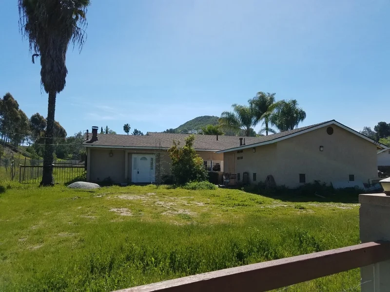 8859 Prospect, Santee, CA 92071