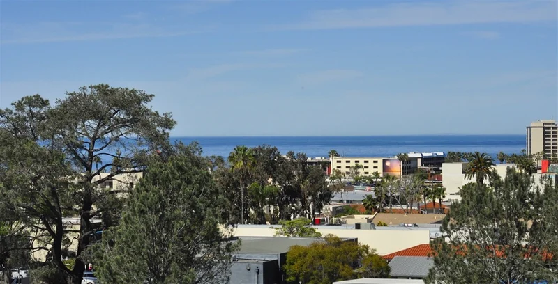 1030 Genter #302, La Jolla, CA 92037