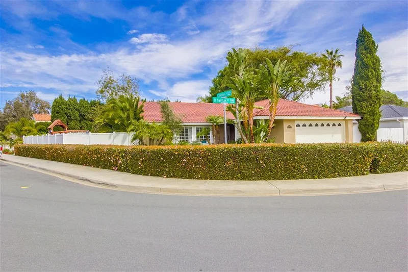 2526 El Gavilan Ct, Carlsbad, CA 92009