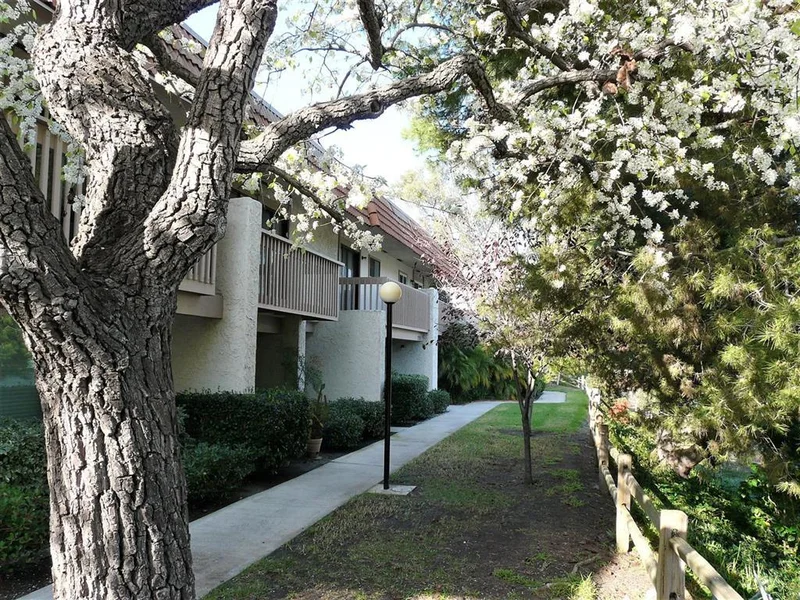 2707 Via Roberto, Carlsbad, CA 92010