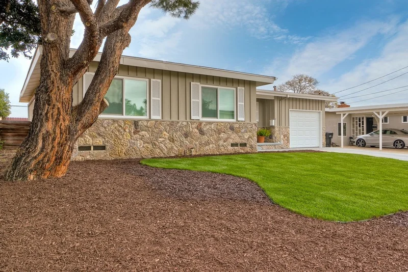 8898 Gowdy Ave, San Diego, CA 92123