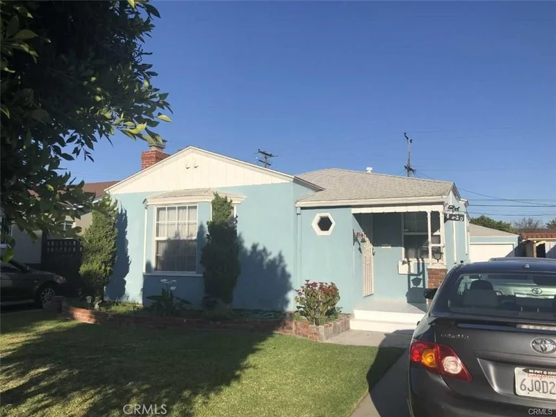 8920 San Juan, South Gate, CA 90280
