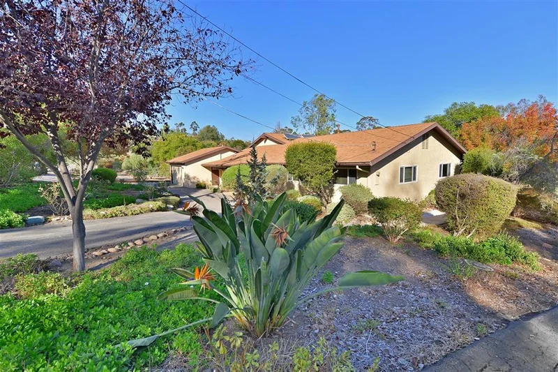 11753 Rocoso, Lakeside, CA 92040