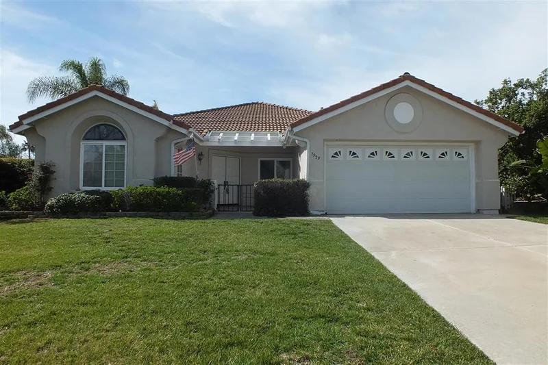 7959 Calle Cozumel, Carlsbad, CA 92009