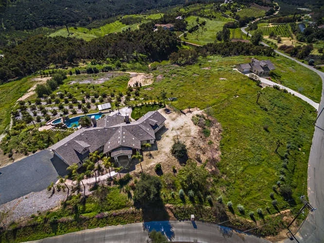 43211 Cinco Arroyos, Fallbrook, CA 92028