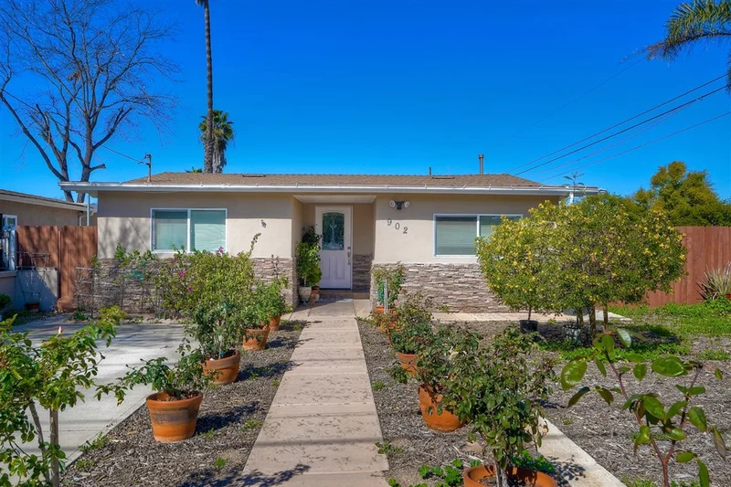 902 15th, Escondido, CA 92025