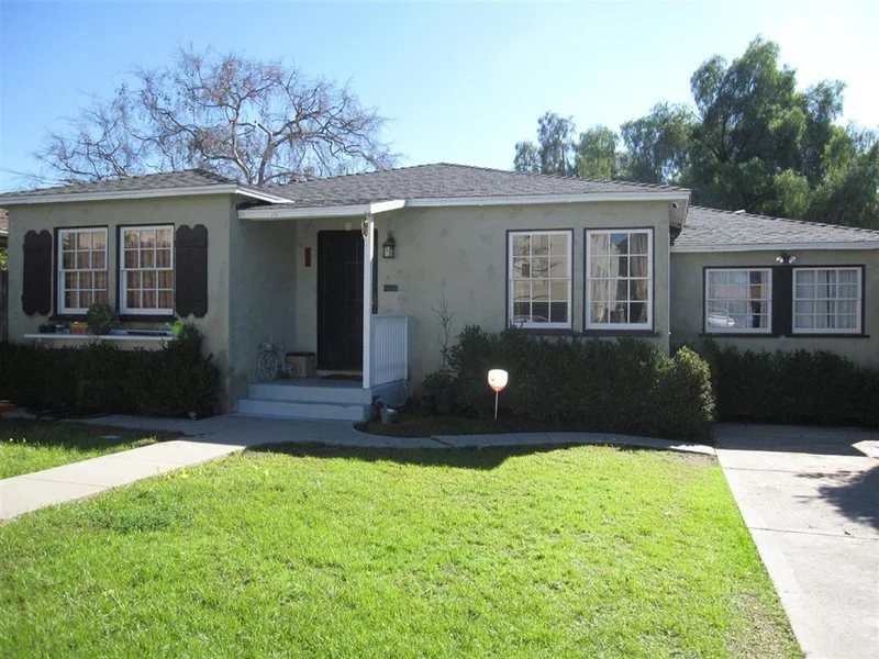 231 5th Ave, Escondido, CA 92025