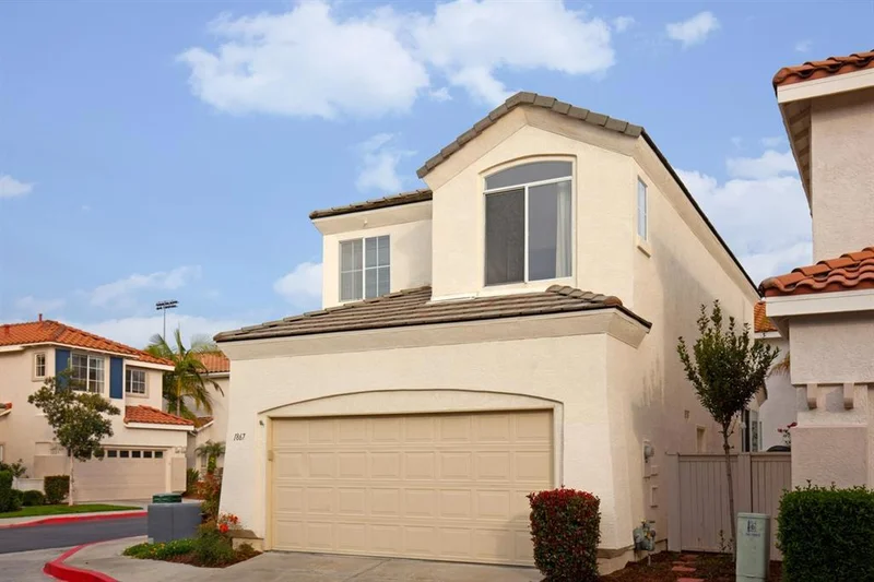 1867 Saint Lucia, Vista, CA 92081