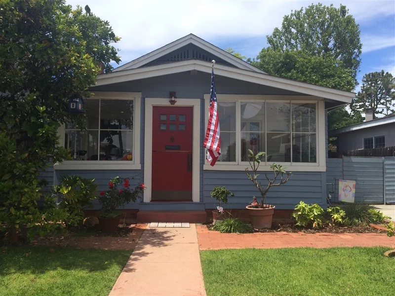 908 Pomona, Coronado, CA 92118