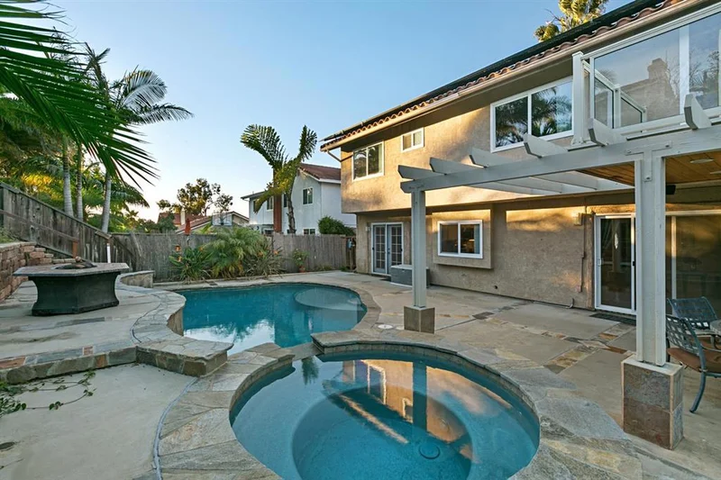 2751 Victoria, Carlsbad, CA 92010