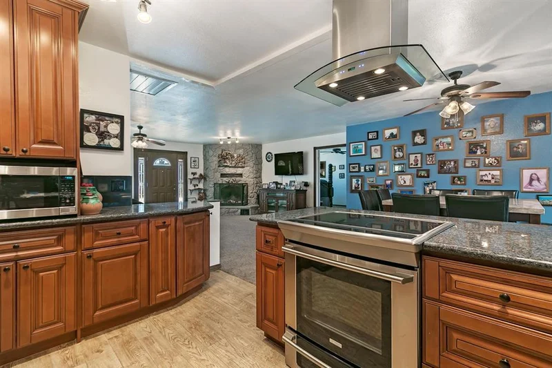 1030 Knoll Park, Fallbrook, CA 92028