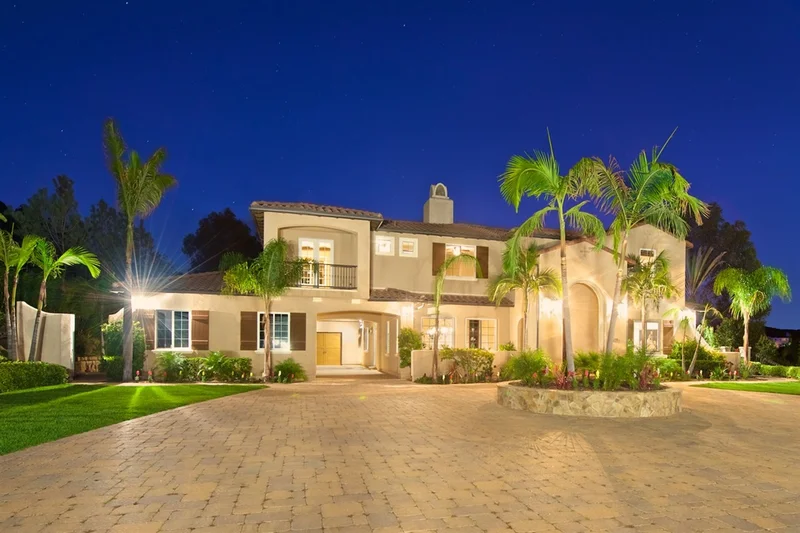 11679 Tierra Del Sur, San Diego, CA 92130