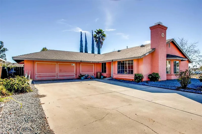 1027 Farr, Escondido, CA 92026