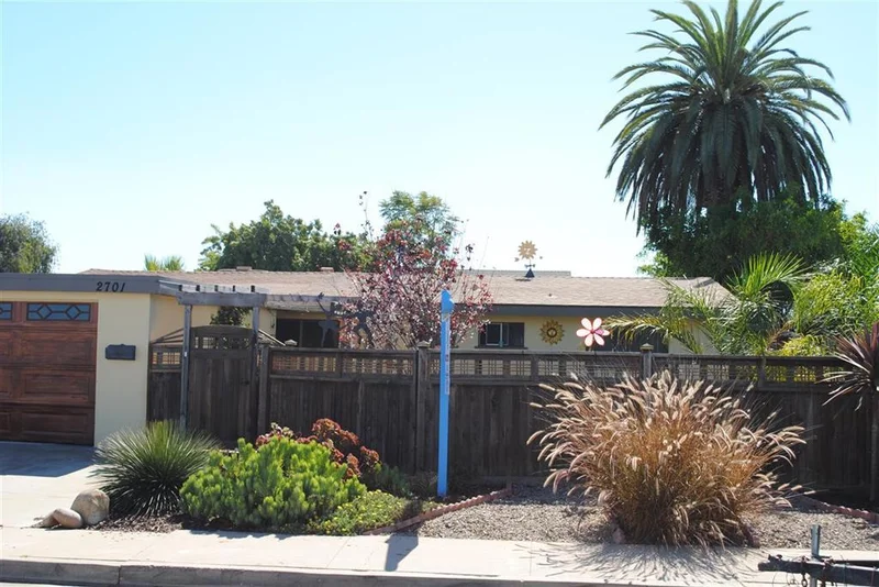 2701 Wyandotte, San Diego, CA 92117