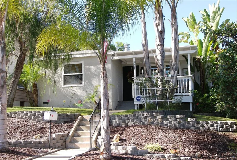 4168 Charles St, La Mesa, CA 91941