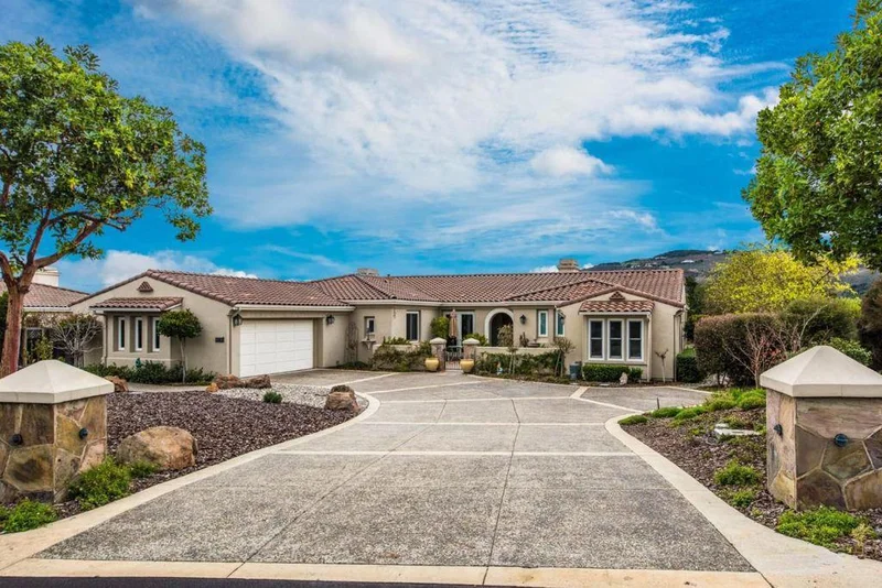 302 Belladera, Monterey, CA 93940