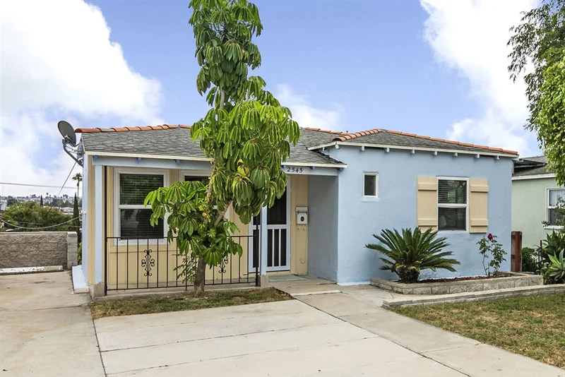 2545 44th St, San Diego, CA 92105