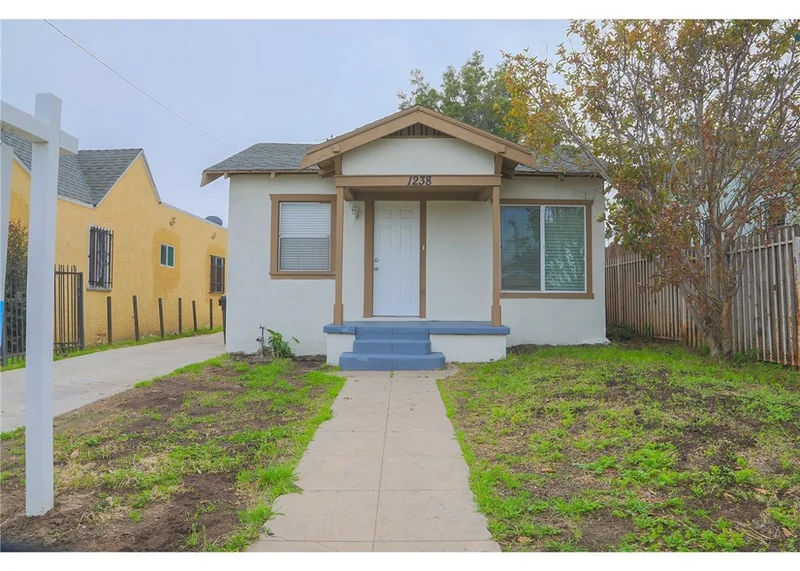 1238 104th, Los Angeles, CA 90044