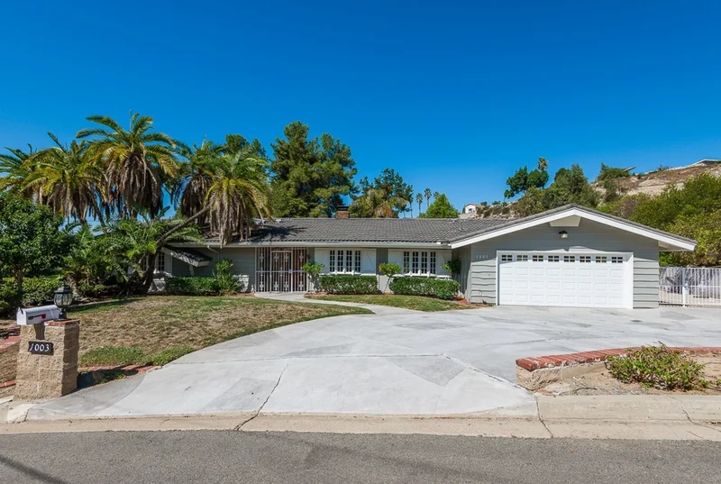 1003 Calle Escarpada, Bonita, CA 91902