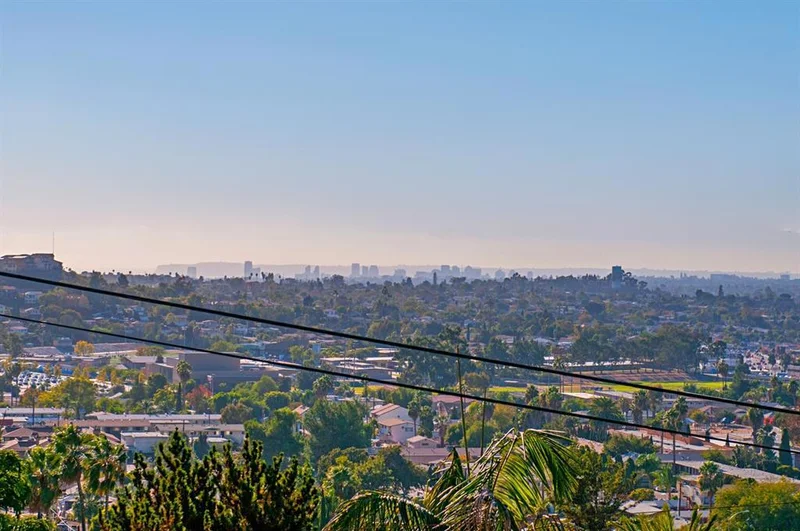 4347 Avon Dr., La Mesa, CA 91941