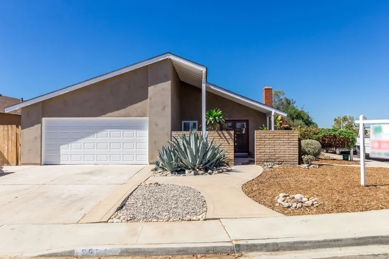 8624 Menkar Rd, San Diego, CA 92126