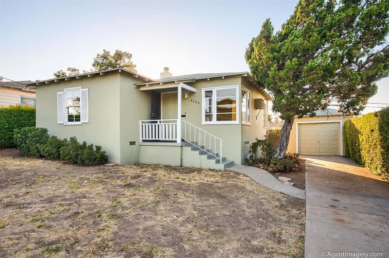 8880 Jefferson, La Mesa, CA 91941