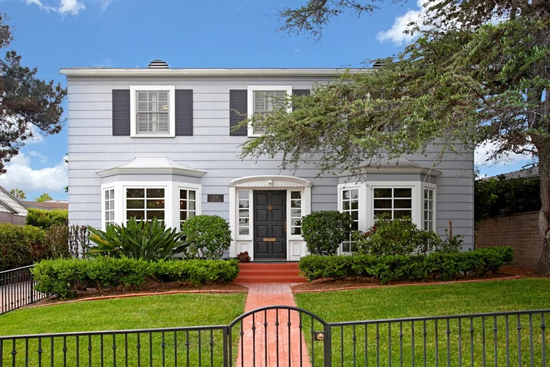 2719 Chatsworth, San Diego, CA 92106