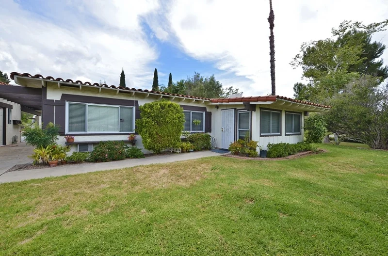 12322 Santiago Rd E, San Diego, CA 92128