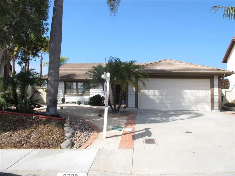 2732 Olympia Dr, Carlsbad, CA 92010