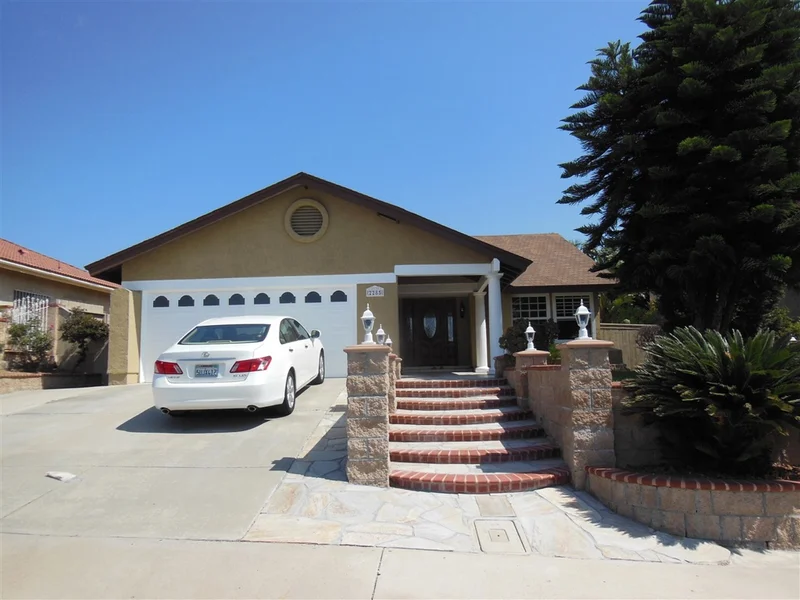 2285 Montcliff, San Diego, CA 92139