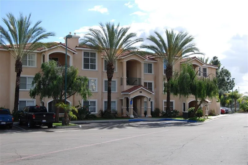 100 River Circle #302, Oceanside, CA 92057