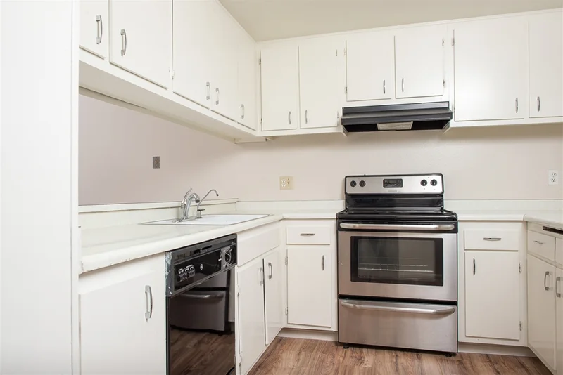 8763 Navajo #6, San Diego, CA 92119