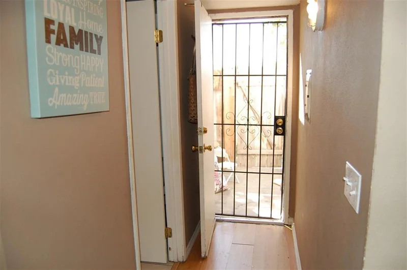 5190 River Road #C, Oceanside, CA 92057