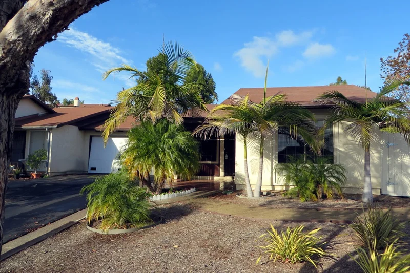 4572 Beverly Glen, Oceanside, CA 92056