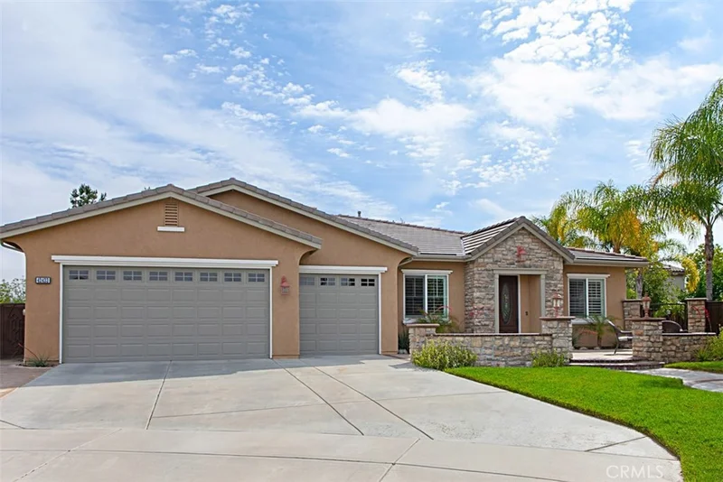 42433 Suva, Temecula, CA 92592