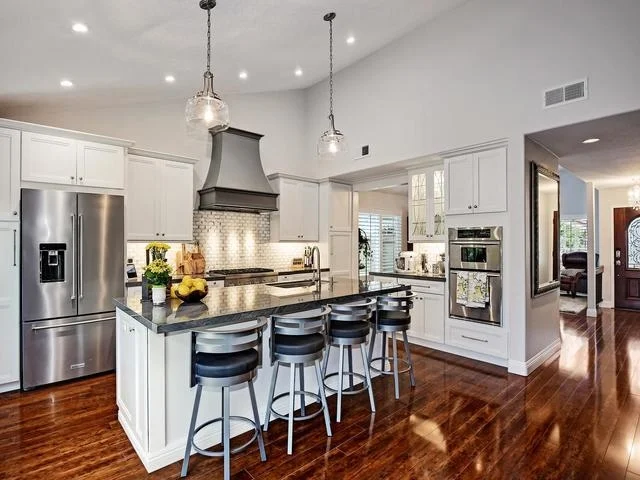 11806 Avenida Sivrita, San Diego, CA 92128