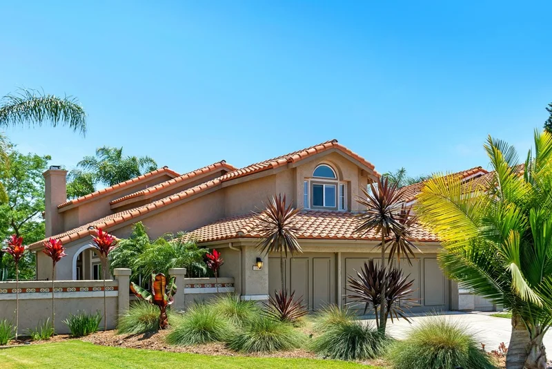 11639 Via Tavito, San Diego, CA 92128