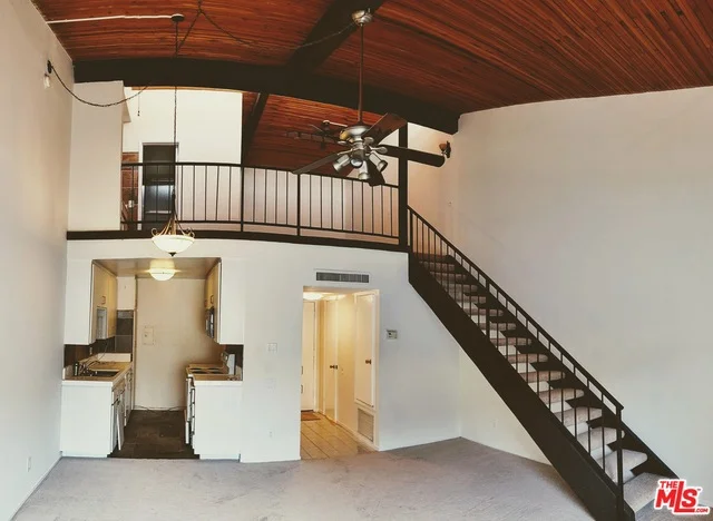 5460 White Oak #D305, Encino, CA 91316