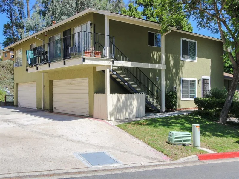 10444 Caminito Sulmona, San Diego, CA 92129