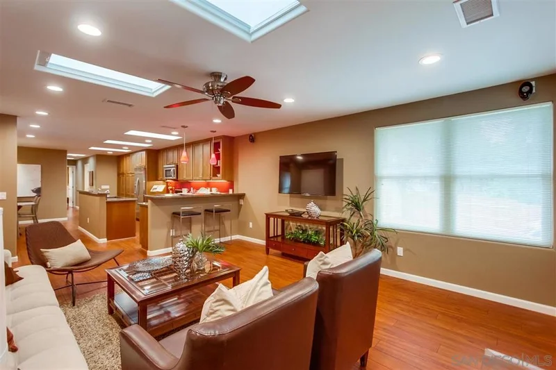 2933 Vancouver, San Diego, CA 92104