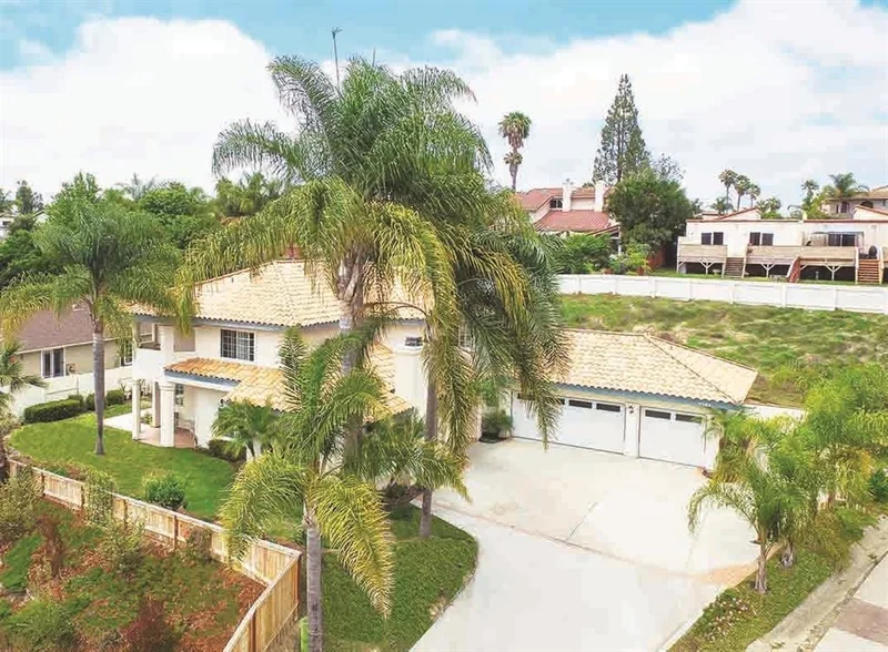 7704 Rocio, Carlsbad, CA 92009
